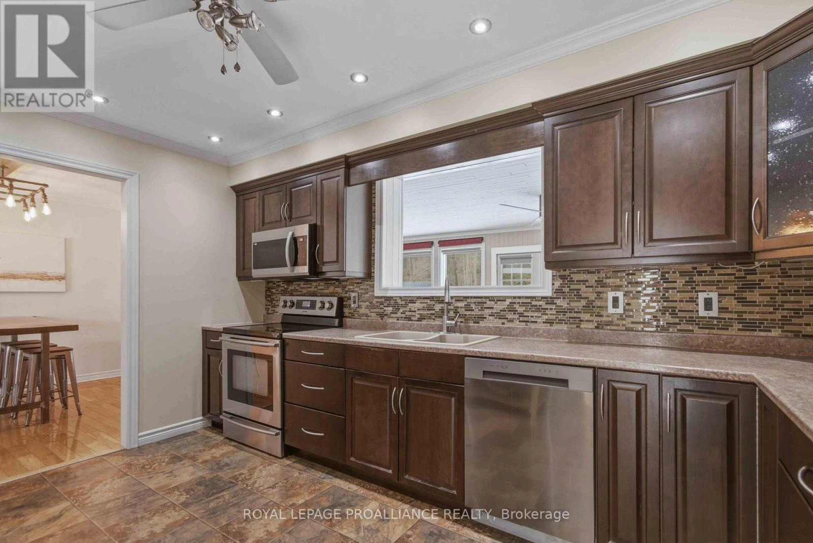 553 Whites Road, Quinte West, Ontario  K7V 0P7 - Photo 11 - X12805464