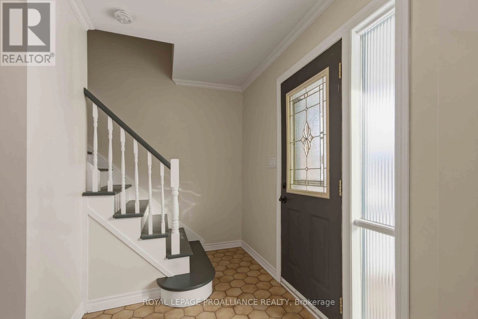 553 Whites Road, Quinte West, Ontario  K7V 0P7 - Photo 5 - X12805464