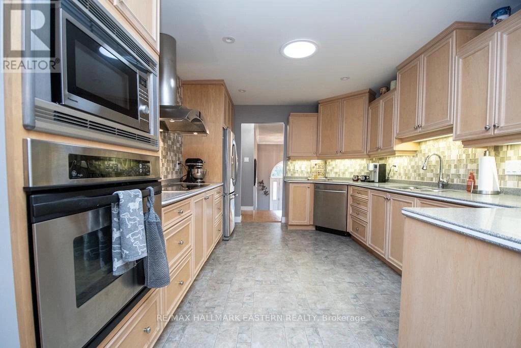 4 Huntingwood Crescent, Kawartha Lakes, Ontario  K0M 1A0 - Photo 11 - X12997250