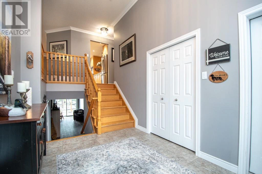 4 Huntingwood Crescent, Kawartha Lakes, Ontario  K0M 1A0 - Photo 4 - X12997250