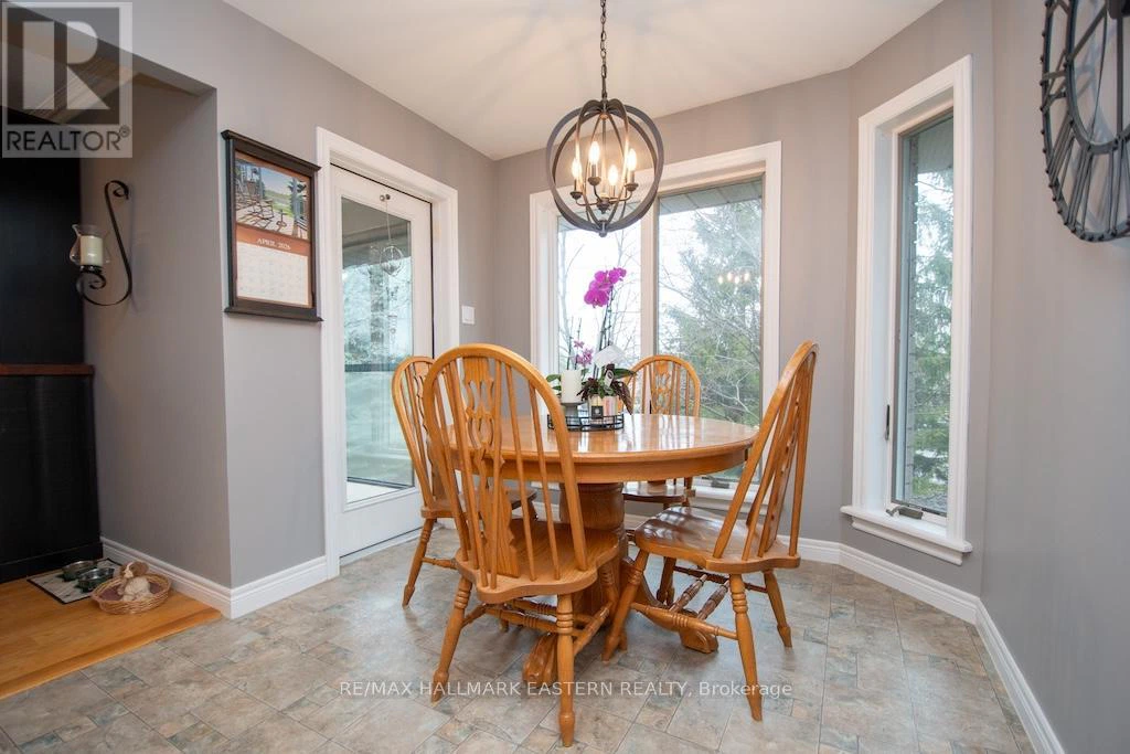 4 Huntingwood Crescent, Kawartha Lakes, Ontario  K0M 1A0 - Photo 9 - X12997250