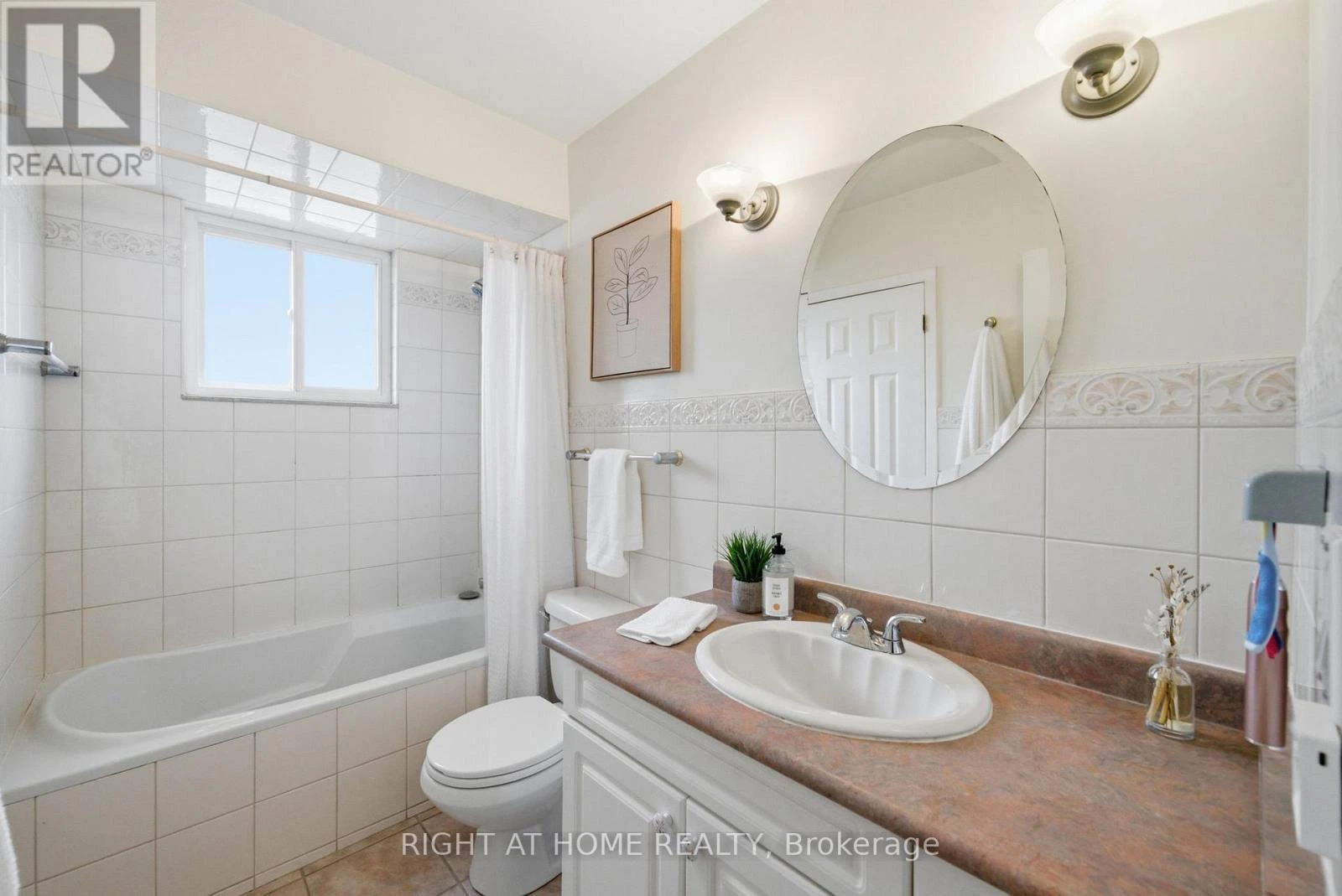 826 West Shore Boulevard, Pickering, Ontario  L1W 2V6 - Photo 15 - E13007514