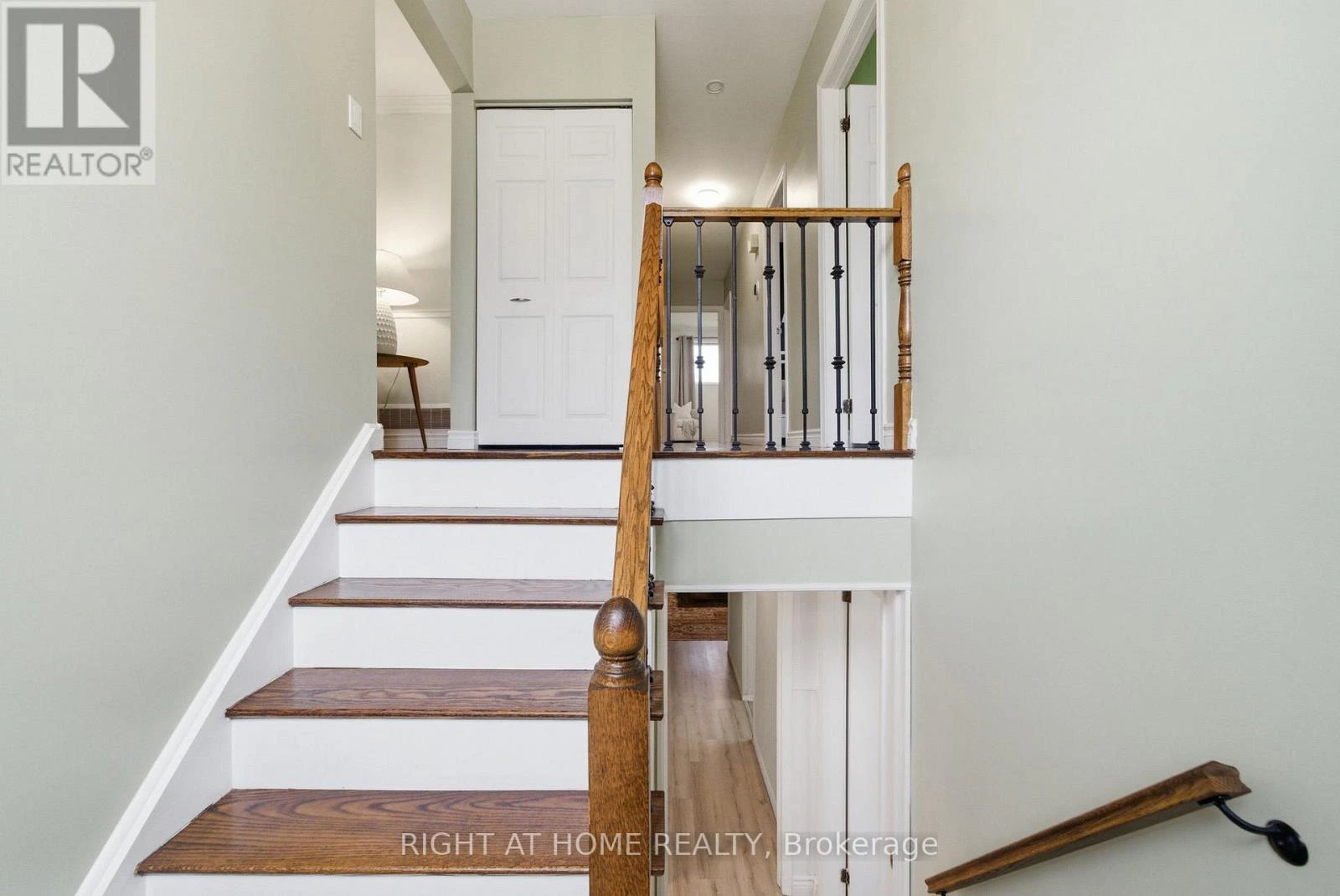 826 West Shore Boulevard, Pickering, Ontario  L1W 2V6 - Photo 2 - E13007514