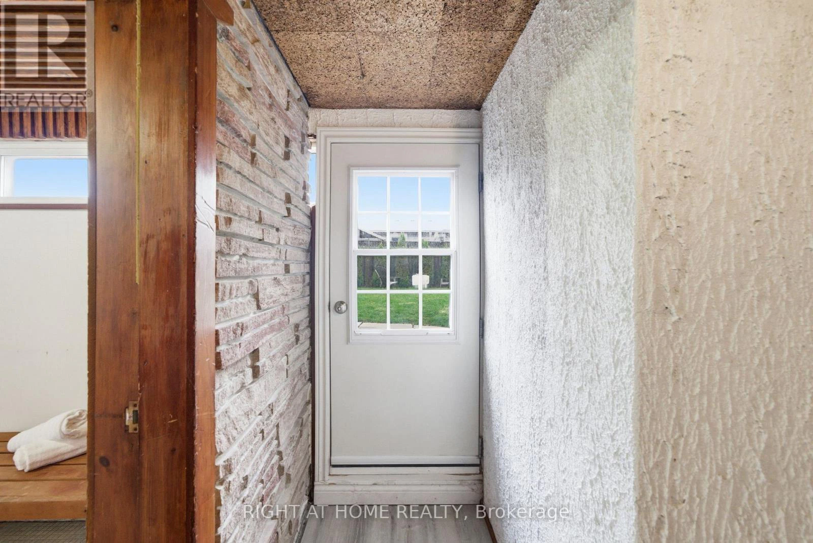 826 West Shore Boulevard, Pickering, Ontario  L1W 2V6 - Photo 23 - E13007514