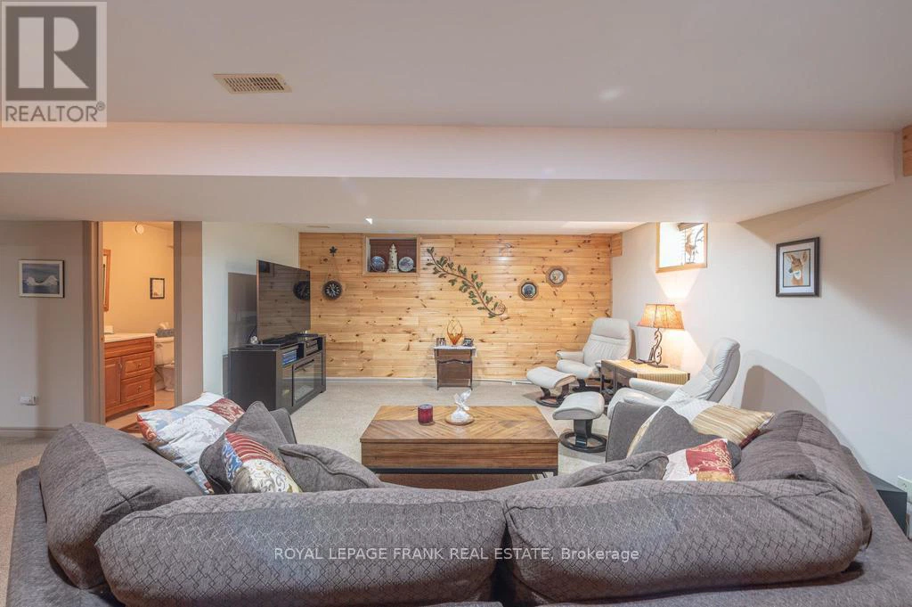 120 Sugarbush Crescent, Trent Lakes, Ontario  K0L 1J0 - Photo 31 - X12702576