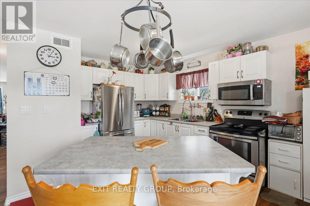 218 Brant Street, Deseronto, Ontario  K0K 1X0 - Photo 8 - X12855418