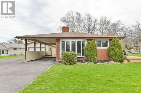16 Thurlow Drive, Belleville, Ontario  K8N 0N8 - Photo 3 - X12120424