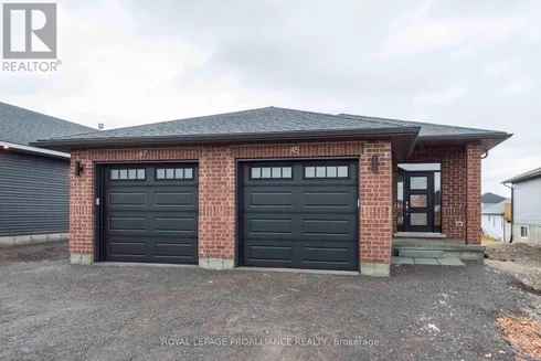 45 Dewal Place, Belleville, Ontario  K8P 0H3 - Photo 1 - X12133095