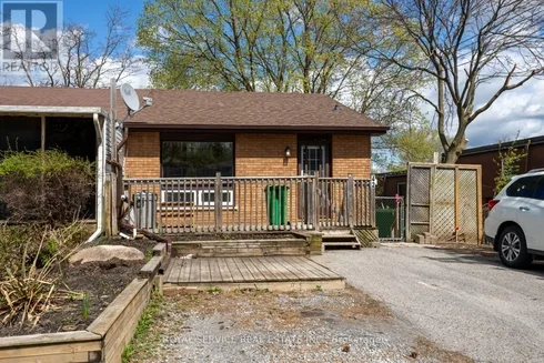 42 Alexander Avenue, Peterborough West, Ontario  K9J 6B4 - Photo 2 - X12134679