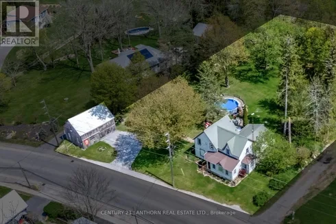 1647 County Road 10, Prince Edward County, Ontario  K0K 1P0 - Photo 2 - X12154033