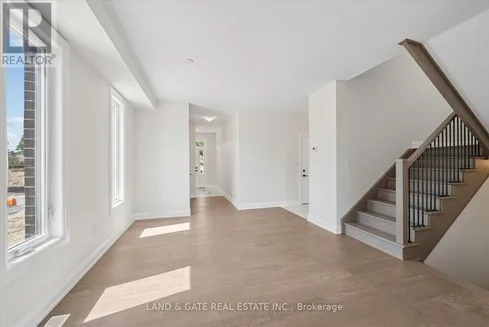 965 Queensdale Avenue, Oshawa, Ontario  L1H 1H4 - Photo 3 - E12154211